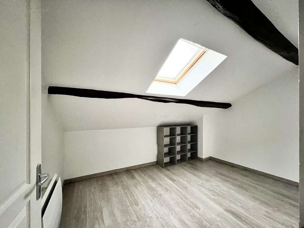 Appartement à PONT-DE-CHERUY