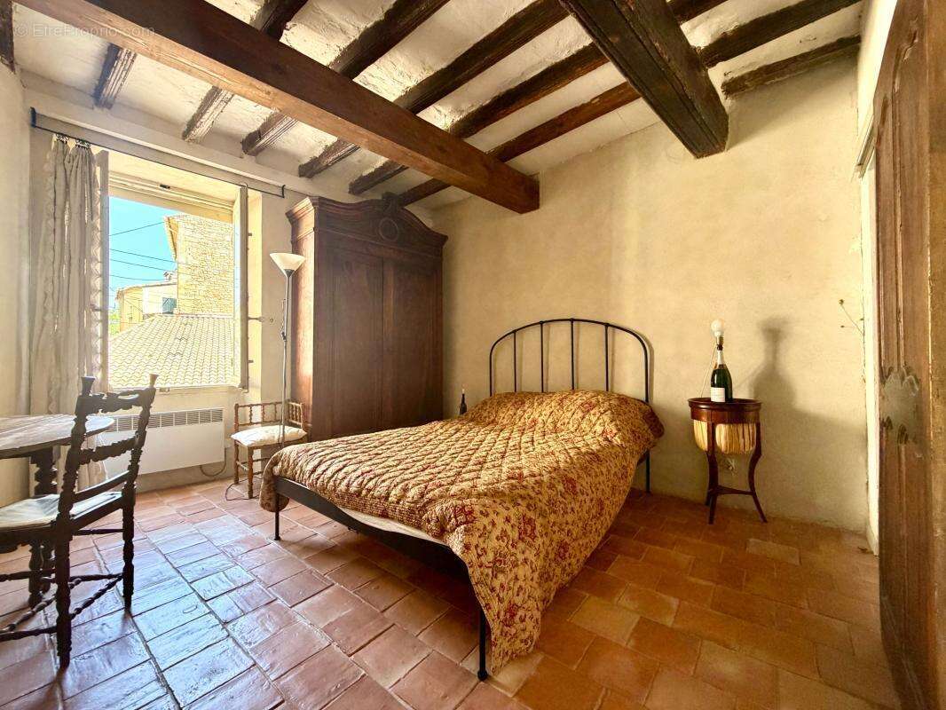 Maison à PELISSANNE