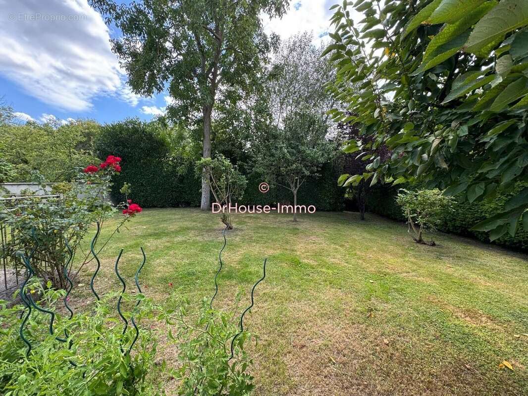 Maison à VAUX-SUR-SEINE