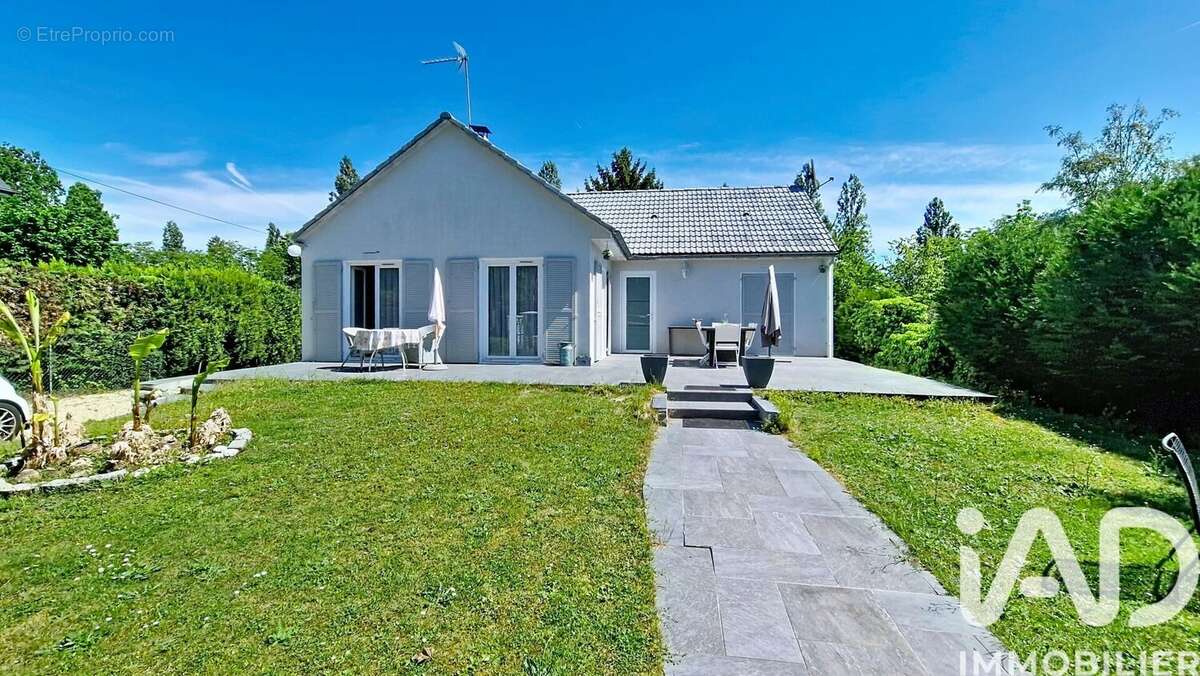 Photo 2 - Maison à SAINT-FARGEAU-PONTHIERRY