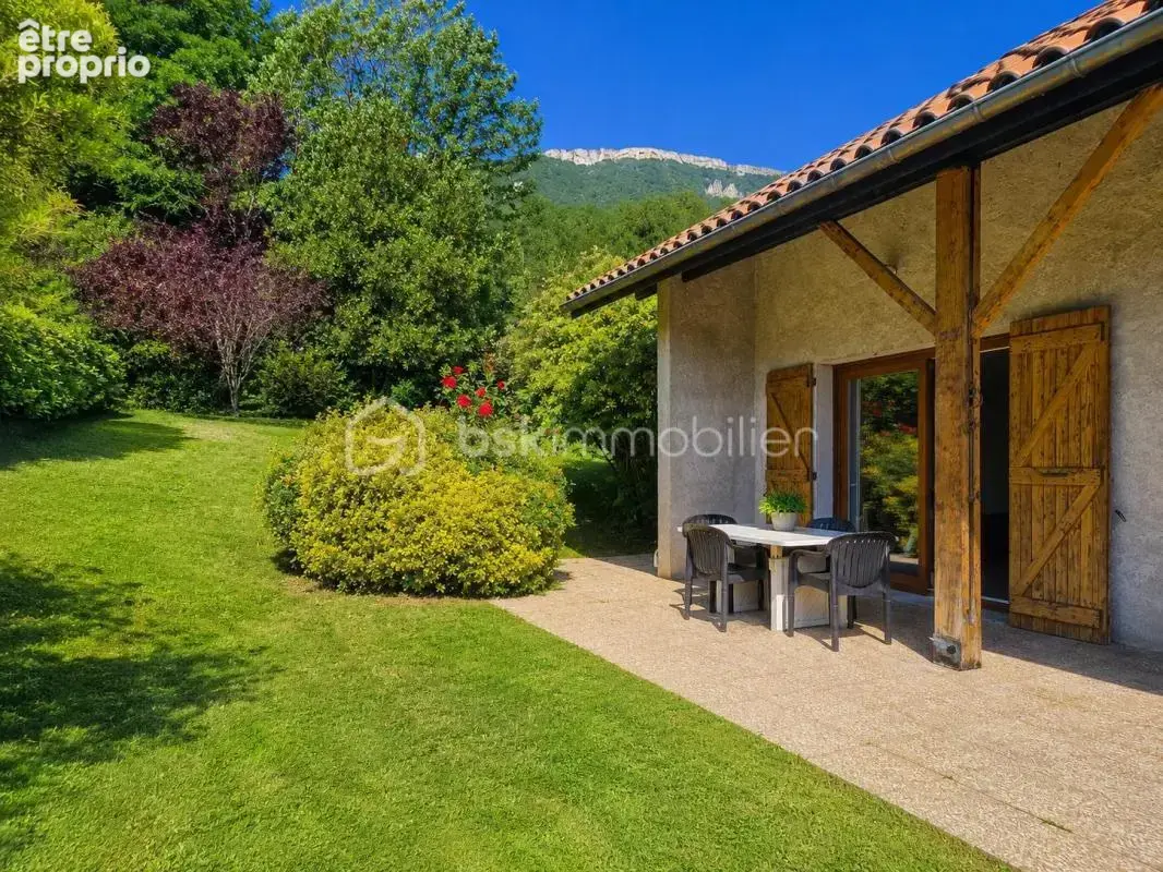 CLAIX – Maison familiale avec terrain de 1 075 m², vue dégagée et fort potentiel d'agrandissement - photo 6