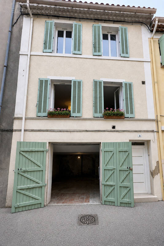 Maison à SOLLIES-PONT