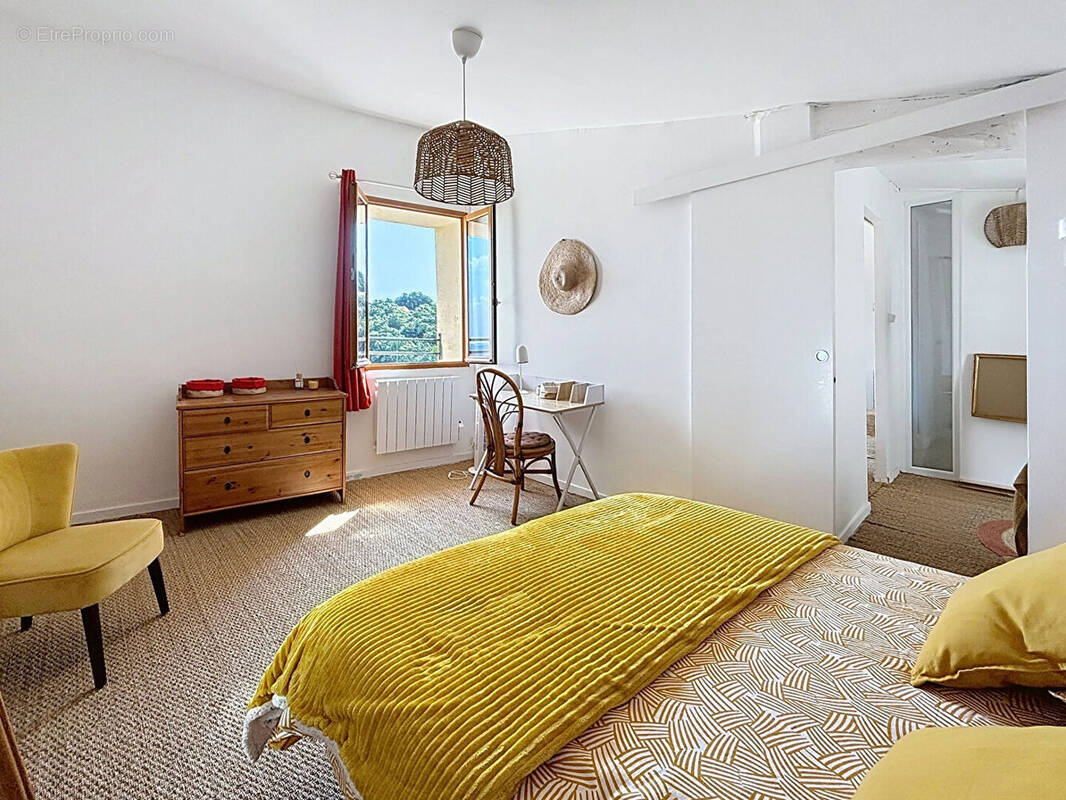 Maison à GINASSERVIS