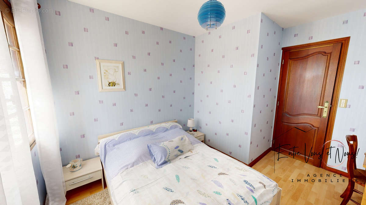 CHAMBRE 4 - Maison à CASTETS-EN-DORTHE