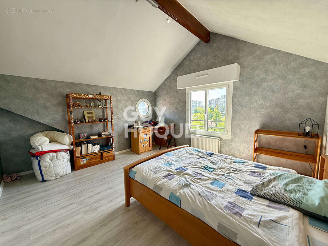 Duplex lumineux avec 4 chambres en dernier étage avec ascenseur - photo 10