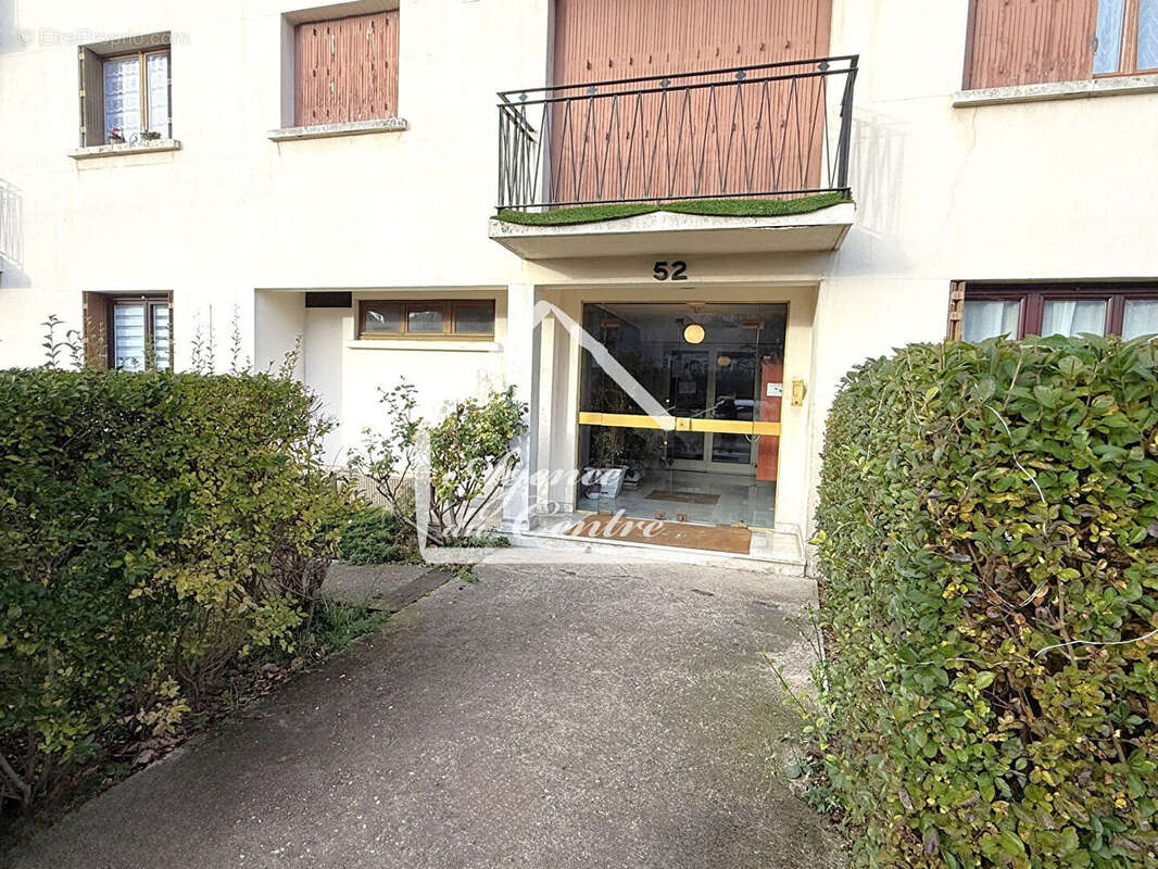 Appartement à L'HAY-LES-ROSES