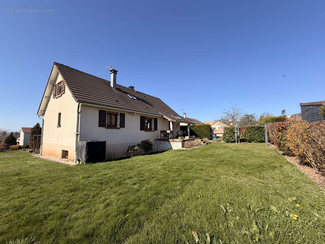 Maison à LUXEUIL-LES-BAINS