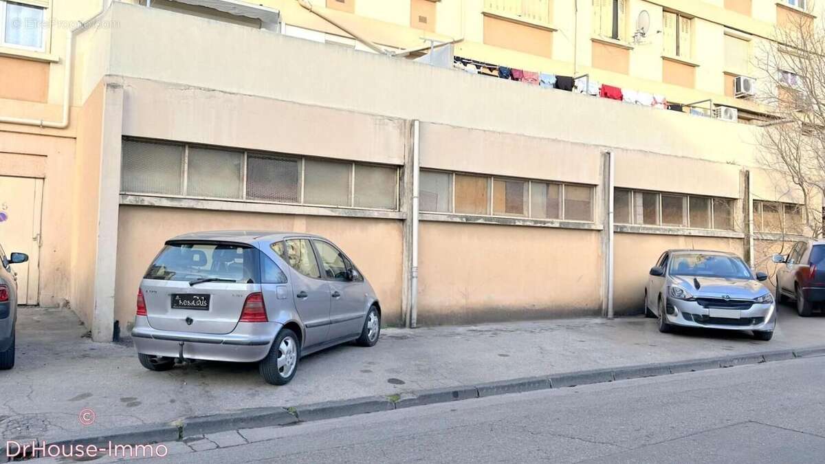 Parking à MARSEILLE-14E