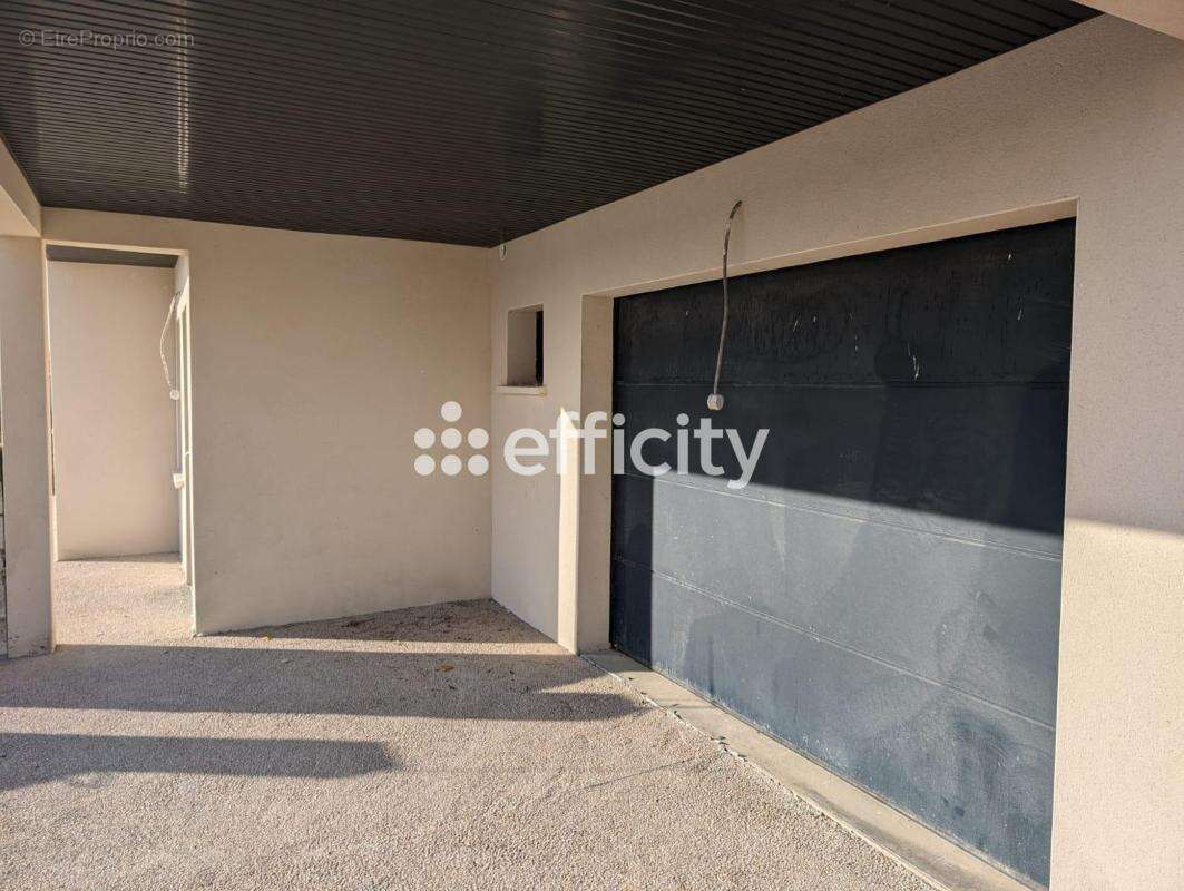 Maison à NORGES-LA-VILLE