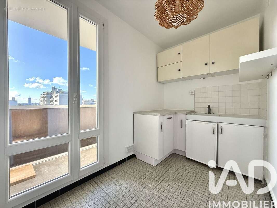 Photo 6 - Appartement à COURBEVOIE