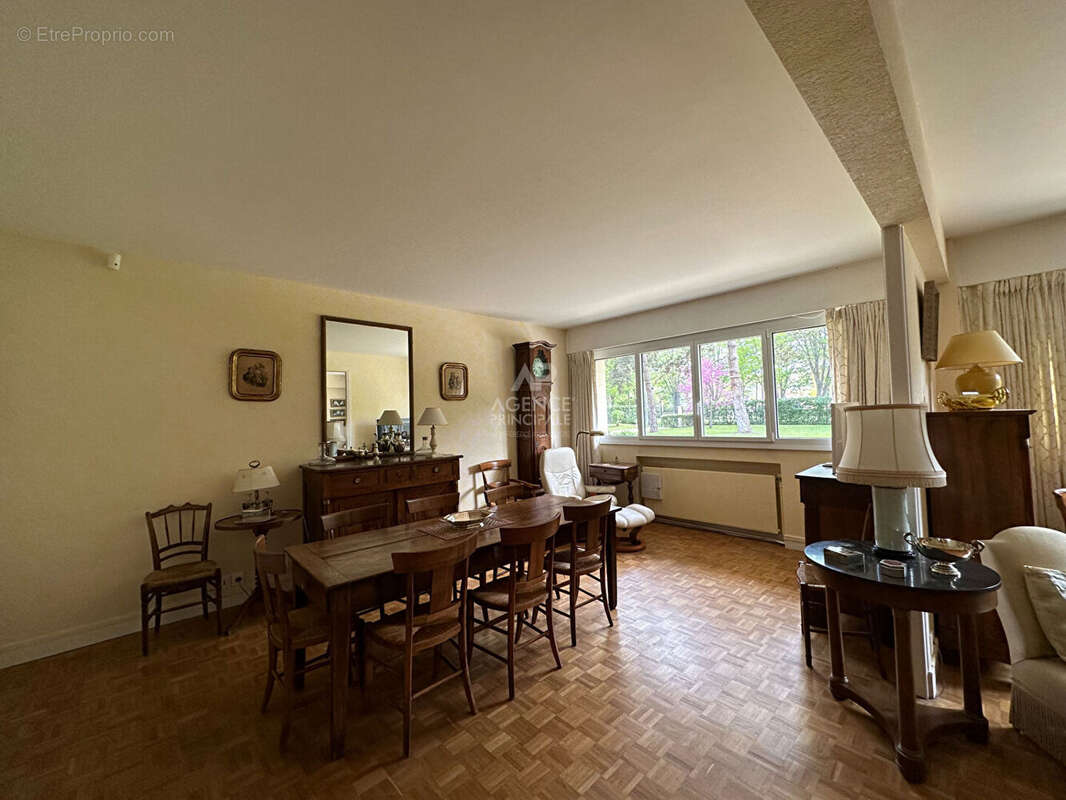 Appartement à MAISONS-LAFFITTE