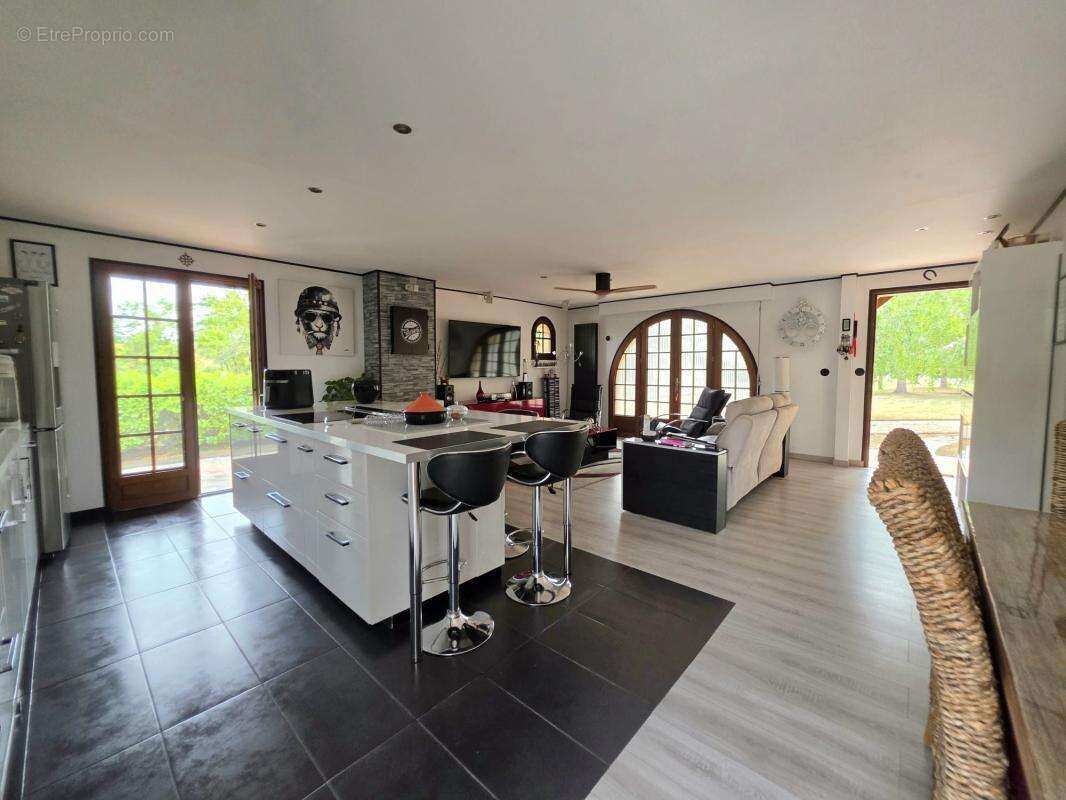 Maison À Vendre - photo 2