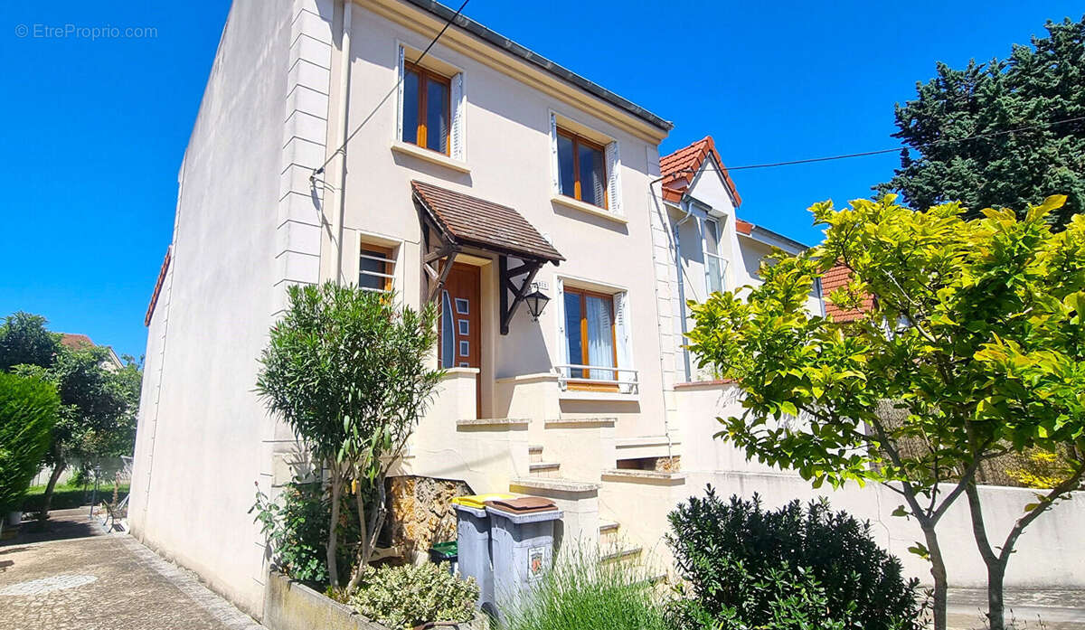 Maison à HOUILLES