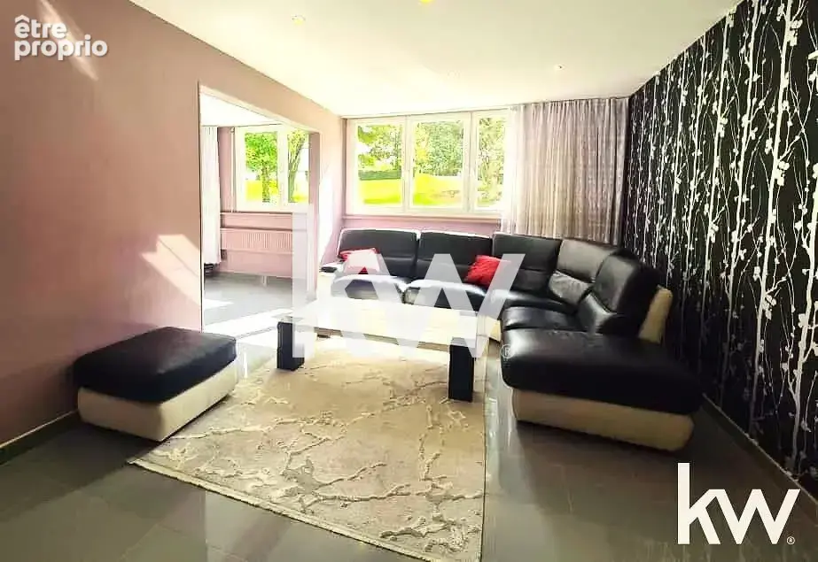 Appartement 5 pièces 90 m² à vendre à Saint-Etienne (42100) - photo 2