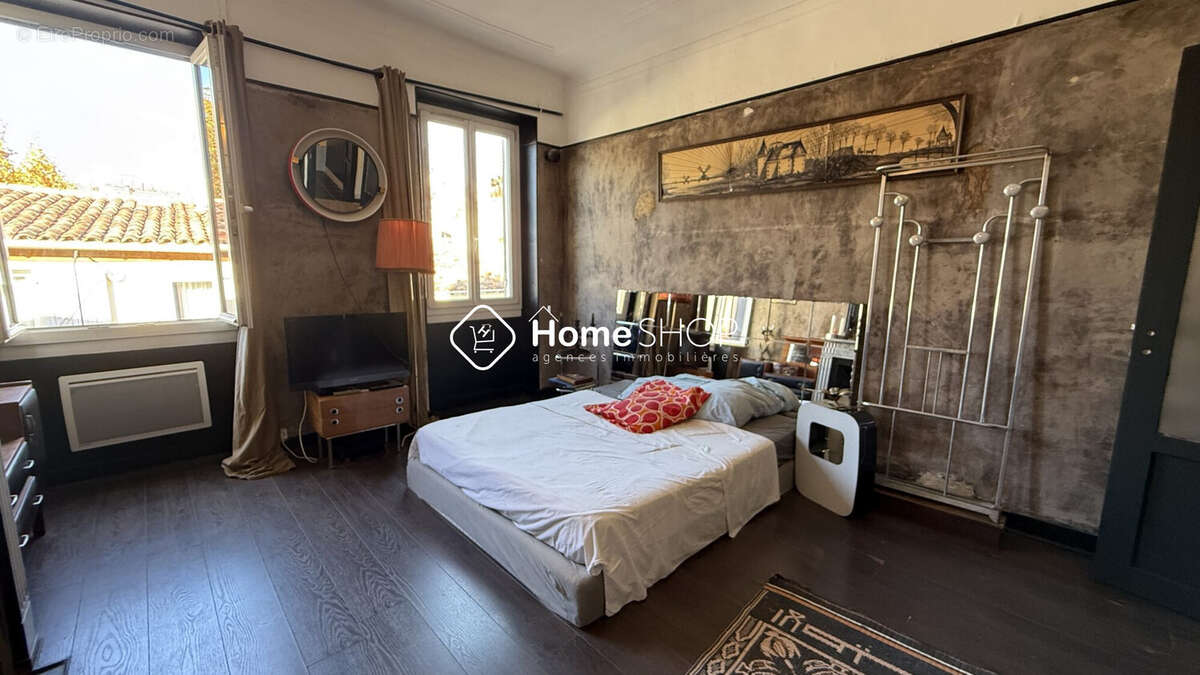 Appartement à MARSEILLE-6E