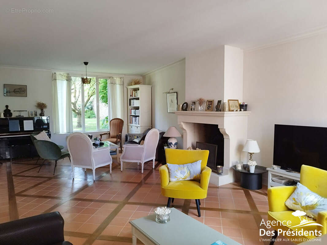 Maison à TALMONT-SAINT-HILAIRE