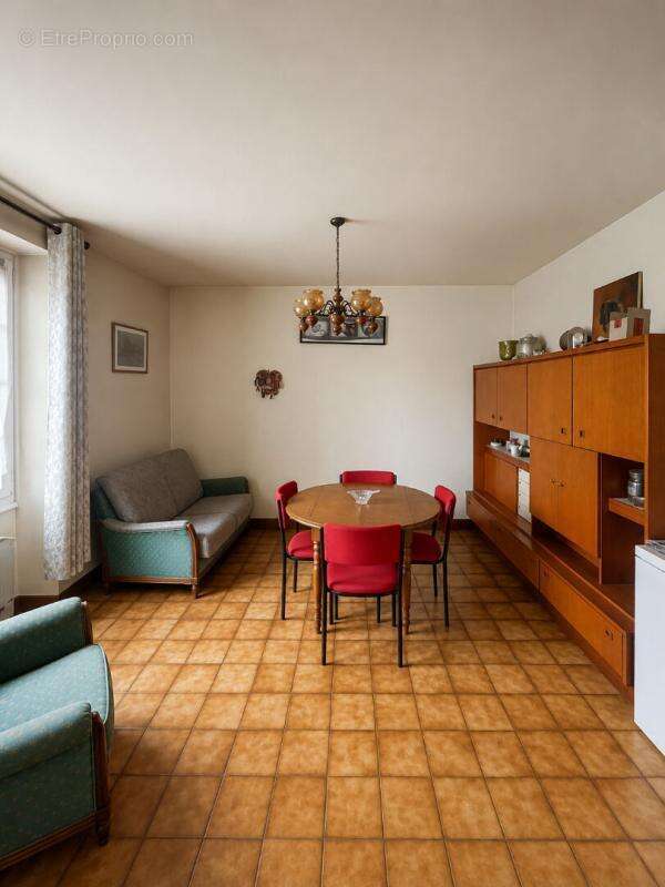 Châteauroux T4 avec jardin & véranda en coeur de ville, Fort potentiel ! - photo 6