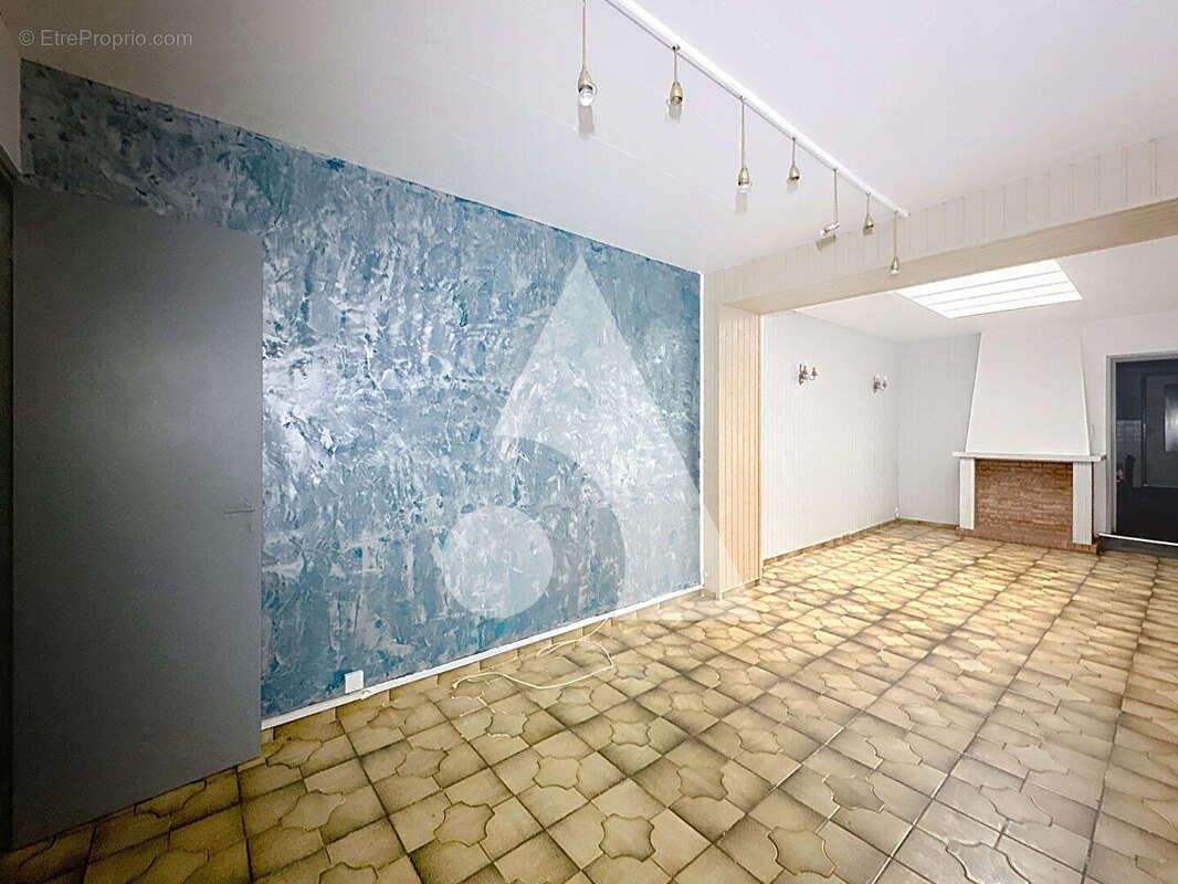 Maison à VIEUX-CONDE