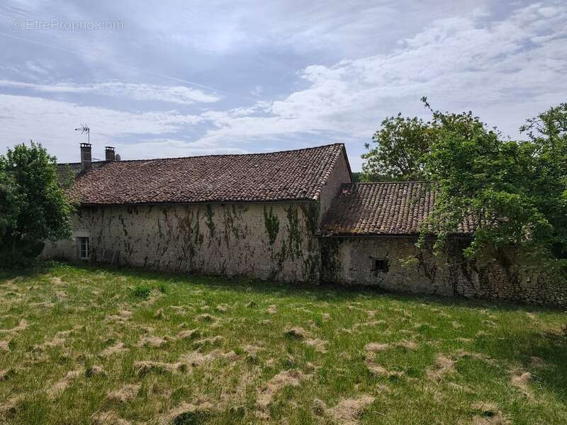 Grange à vendre 1 pièces VARAIGNES (24) - photo 7