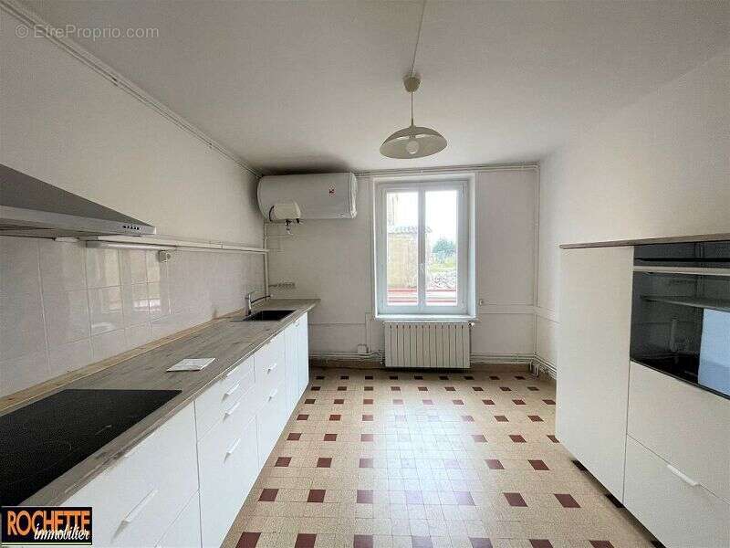 Maison 148 m² à Neulise  - photo 2