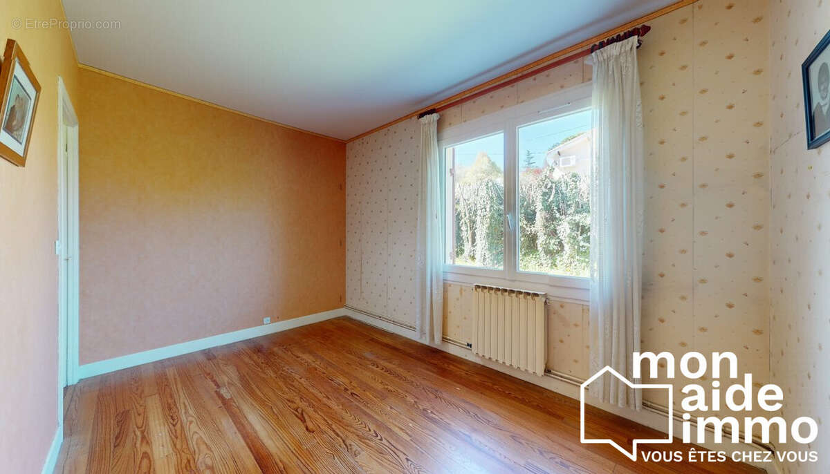 Maison à SAINT-QUENTIN-DE-BARON