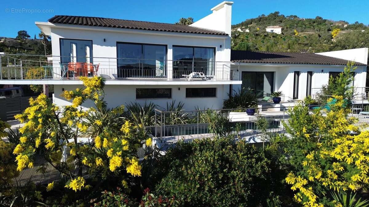 Maison à LES ADRETS-DE-L'ESTEREL