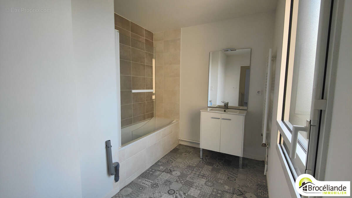 Appartement T5 plein centre, terrasse de 33 m² exposée Ouest - photo 6