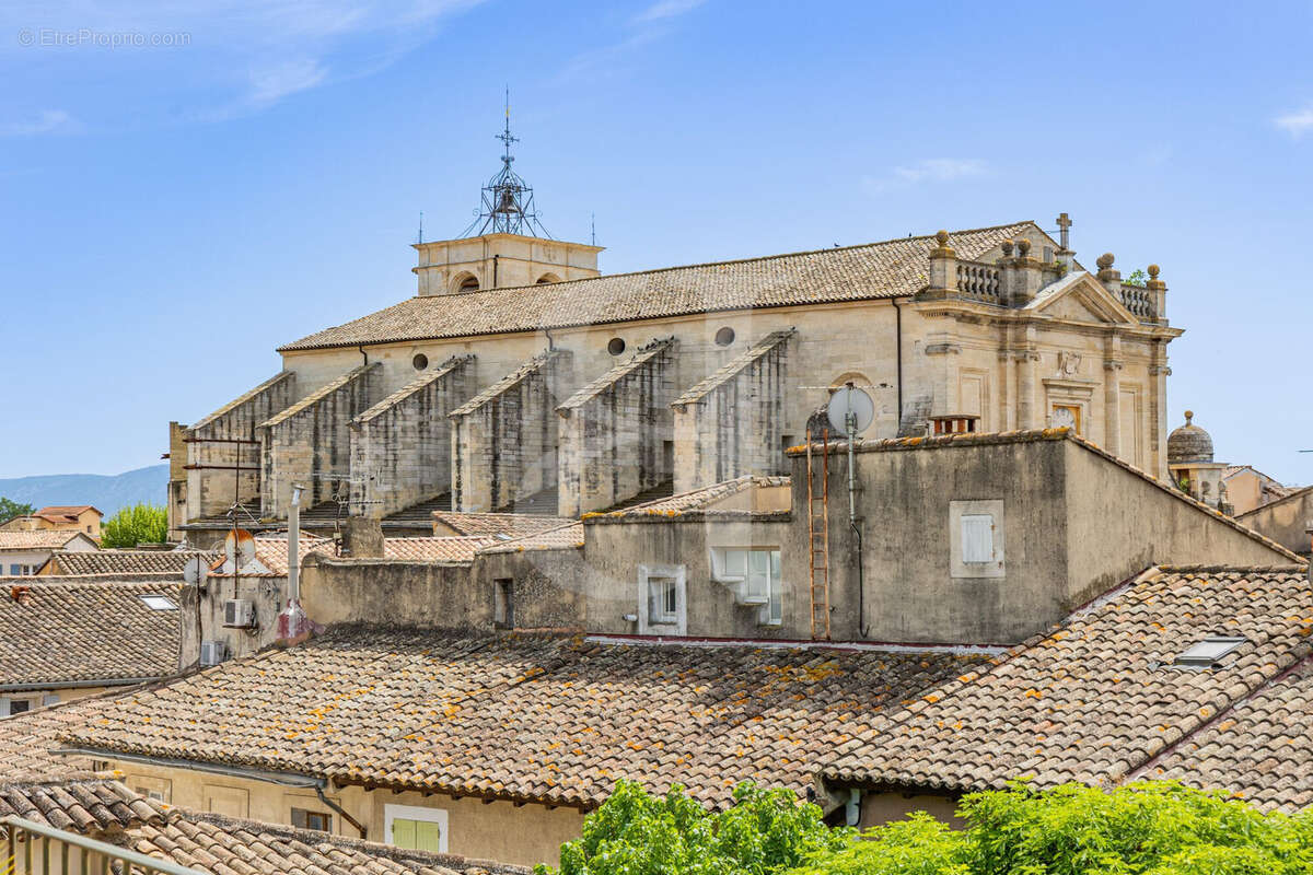 Maison à L'ISLE-SUR-LA-SORGUE