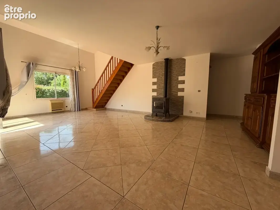Une opportunité exceptionnelle : 175 m2 habitables sur un de terrain piscinable de 1380m2 - photo 6