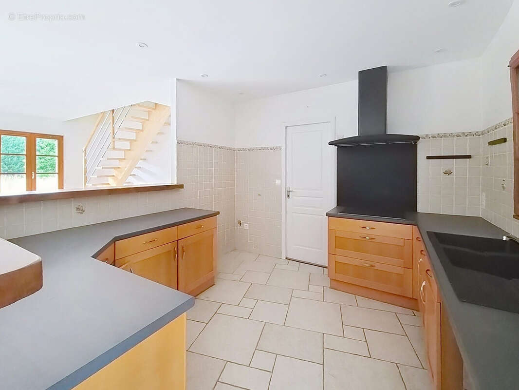 Maison 147 m² à Nouan-Le-Fuzelier  - photo 3
