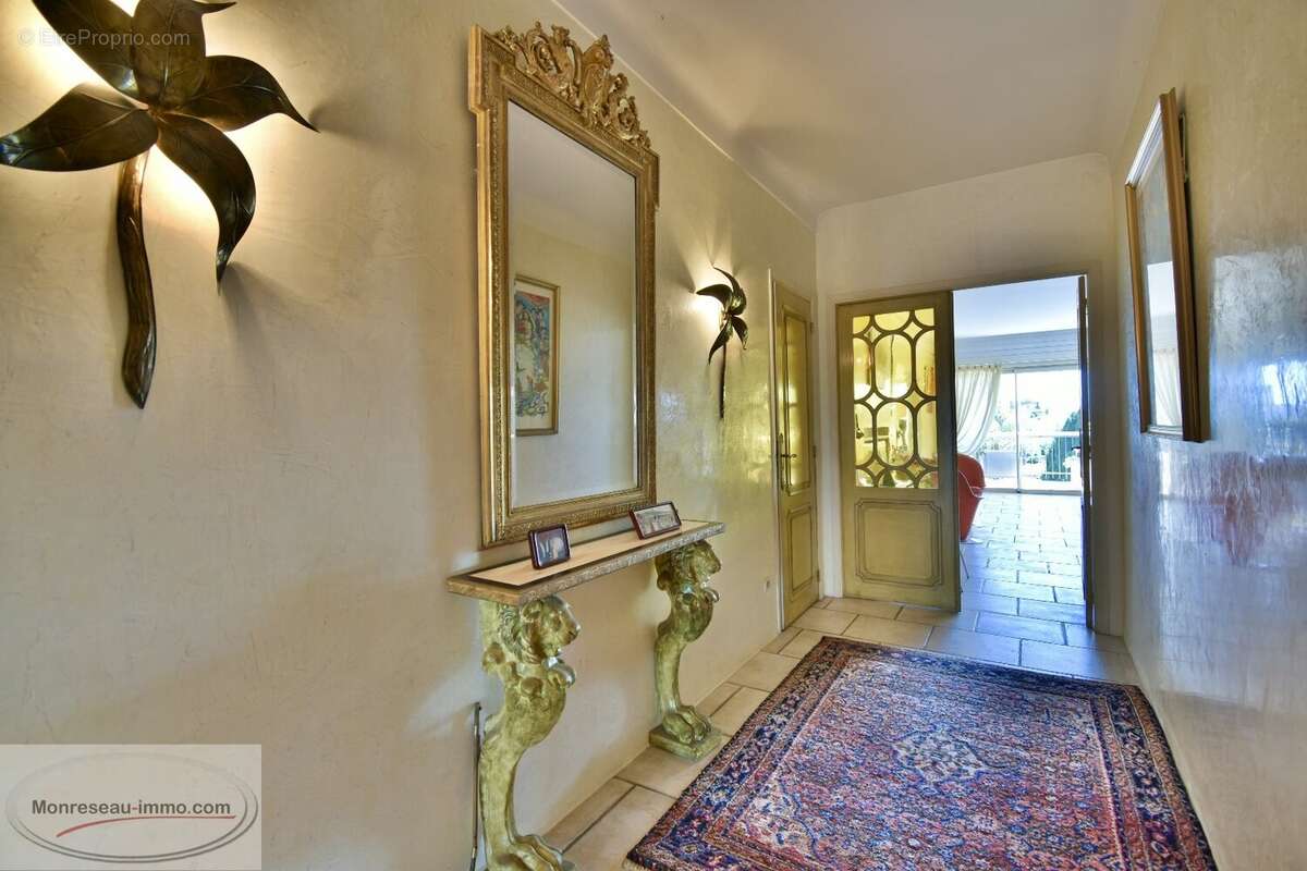 Appartement à LE CANNET