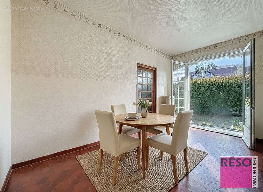 Maison à CRANVES-SALES