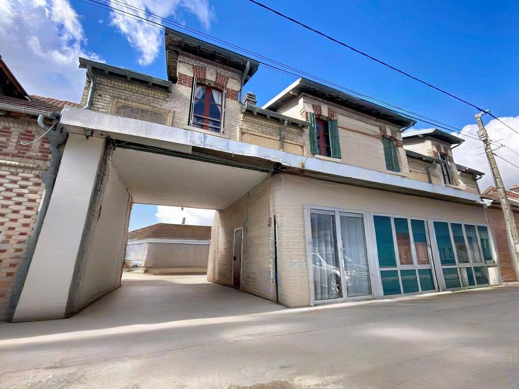 Photo 1 - Commerce à RESSONS-SUR-MATZ