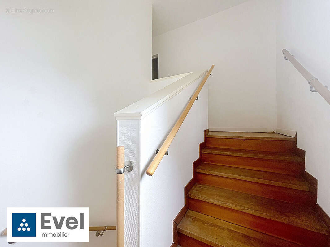 Maison à RECHICOURT-LE-CHATEAU