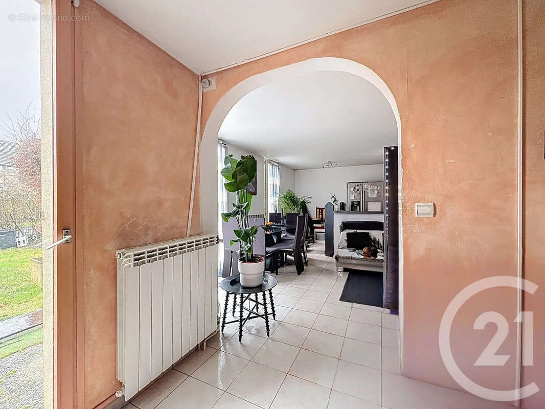 Appartement à NANDY