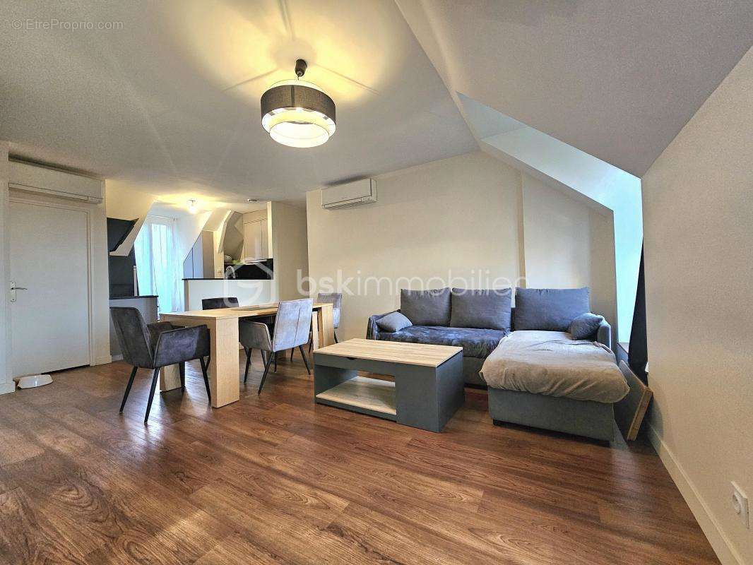 Appartement à FAY-LES-NEMOURS