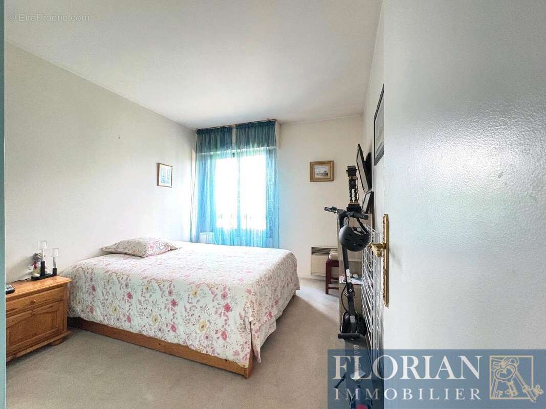 Appartement à BOURG-LA-REINE