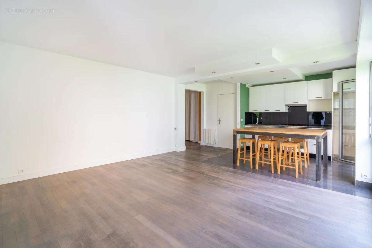 Appartement à PARIS-11E