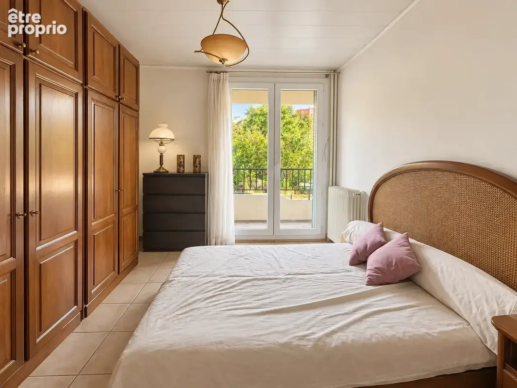 À VENDRE - T3 avec Terrasse 100 m2 + balcon et Cave   Secteur Les Vallons - photo 3