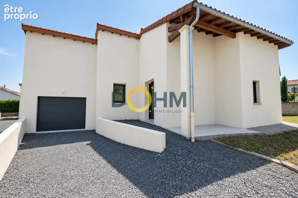 Photo Maison à Saint-Germain-Laprade au prix de 269 000€