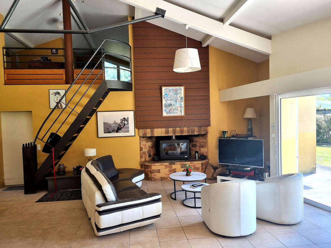 Maison à LIT-ET-MIXE