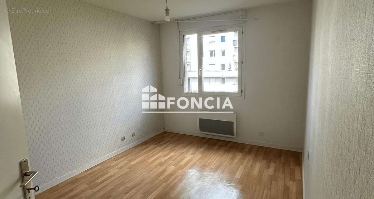 Appartement à LYON-8E