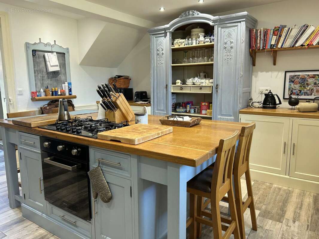 Maison à LA TOUR-BLANCHE