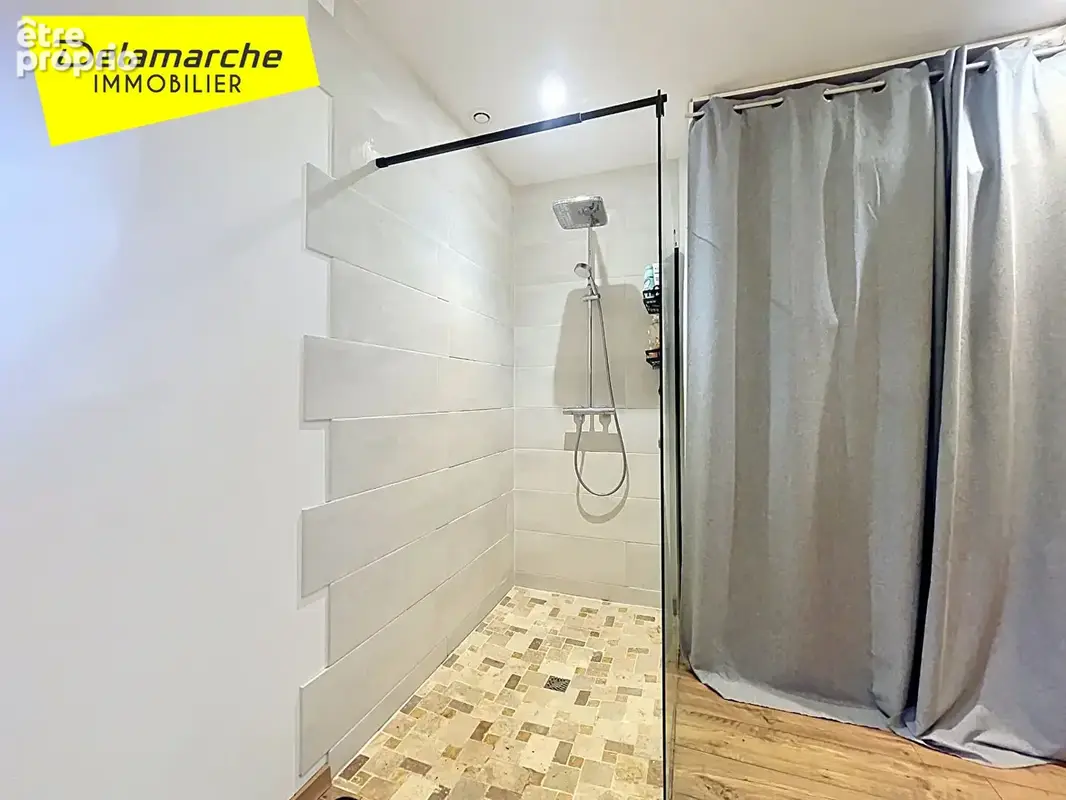 A vendre  maison coup de coeur  à brécey  50370  maison 6 pièces avec terrain 2100 m² - photo 11