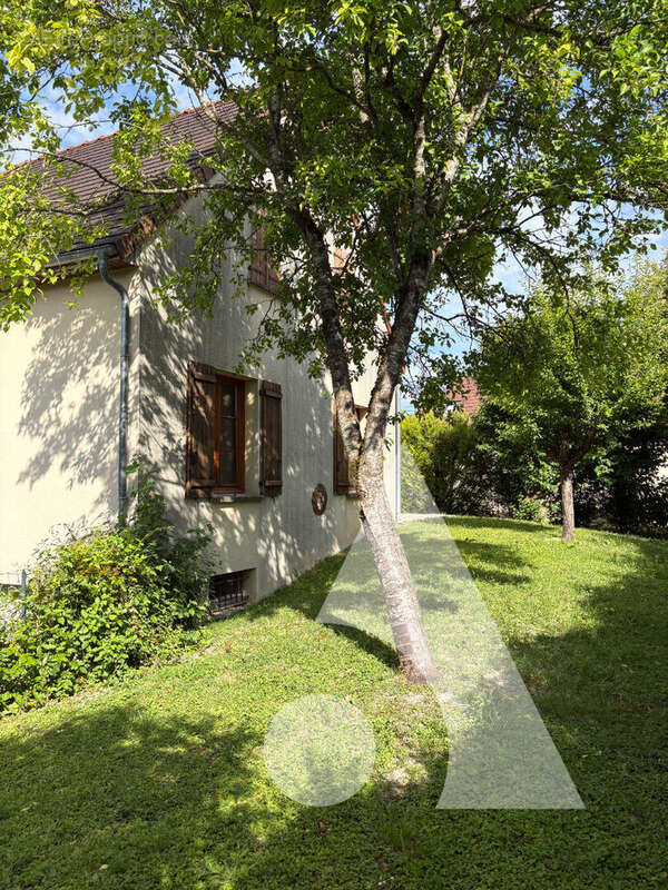 Maison familiale Les Noës Pres Troyes 6 pièce(s) 118m2 - photo 2