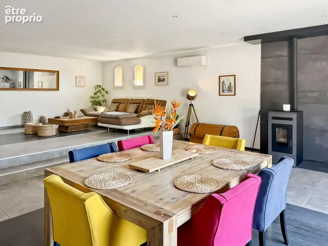 Maison familiale de 231 m² avec piscine, double garage et studio indépendant - photo 9