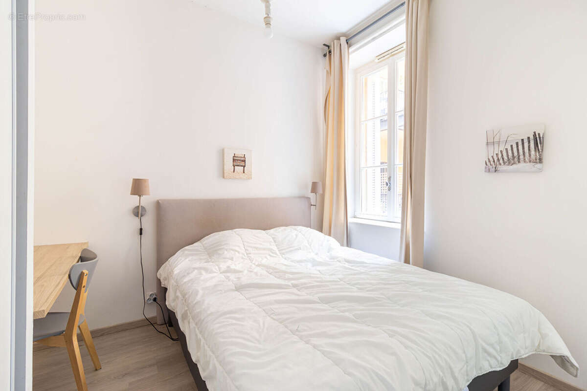 Appartement à MARSEILLE-2E