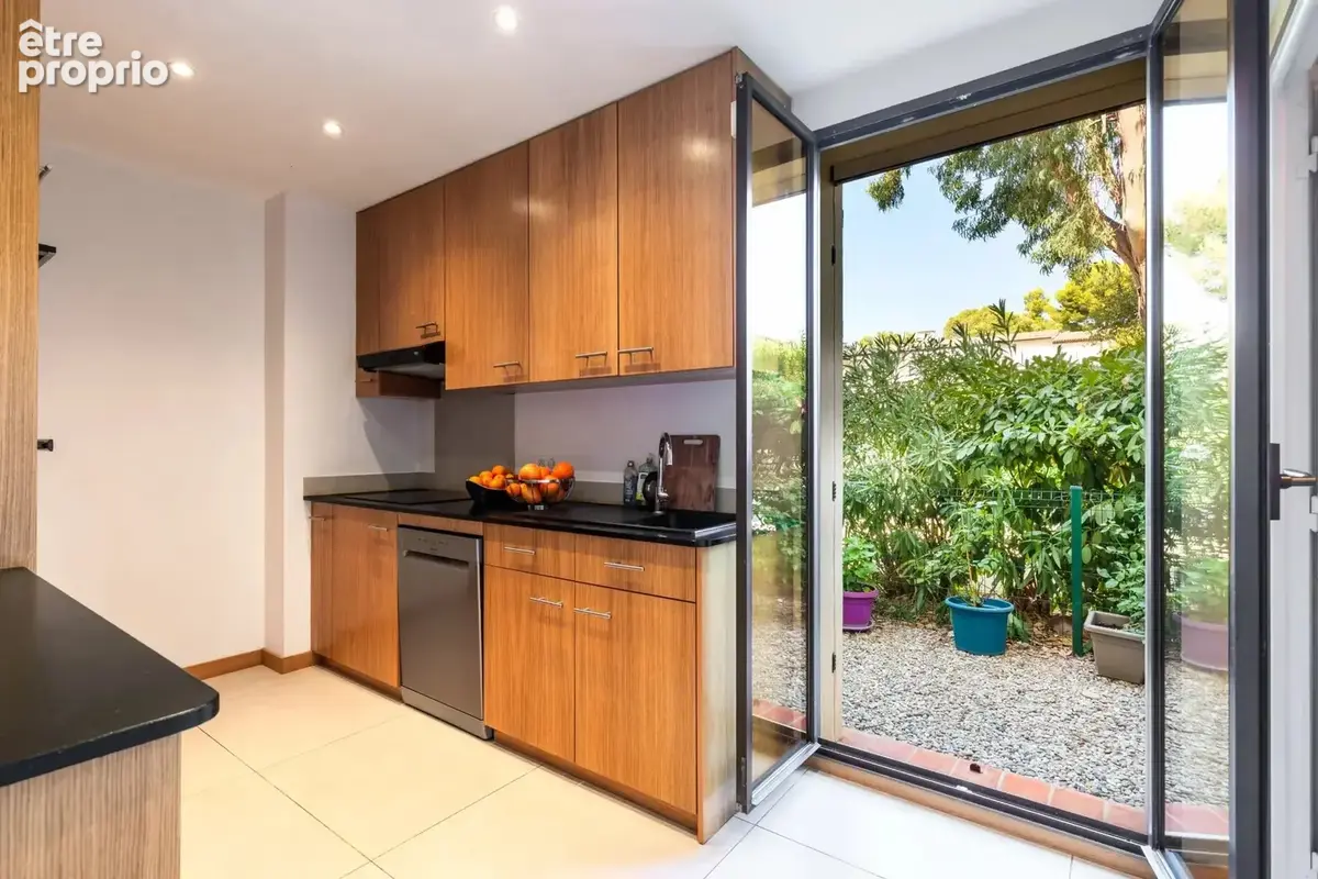 Hauts de Vaugrenier - Villeneuve-loubet / Appartement 3 pièces en RDJ de 80 m² avec vue mer - photo 8