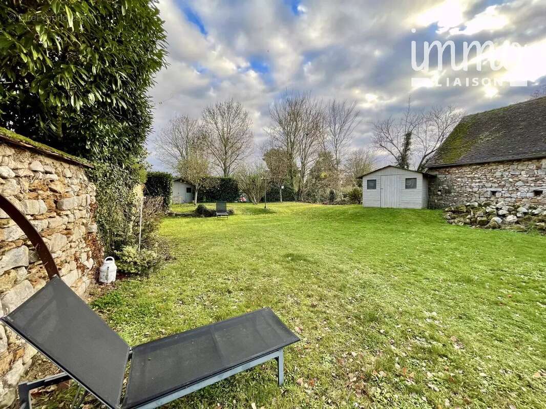 Maison à FLEURY-EN-BIERE