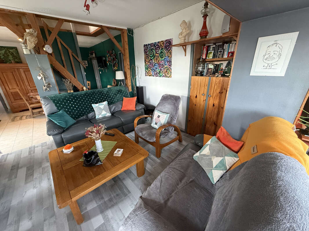 Maison à SAINT-MARCEL-EN-MURAT